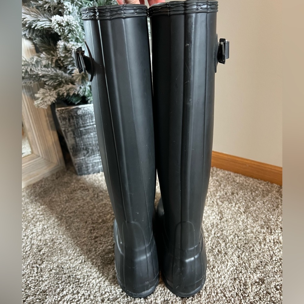 Hunter Classic Black Waterproof Boots - Picture 4 of 4